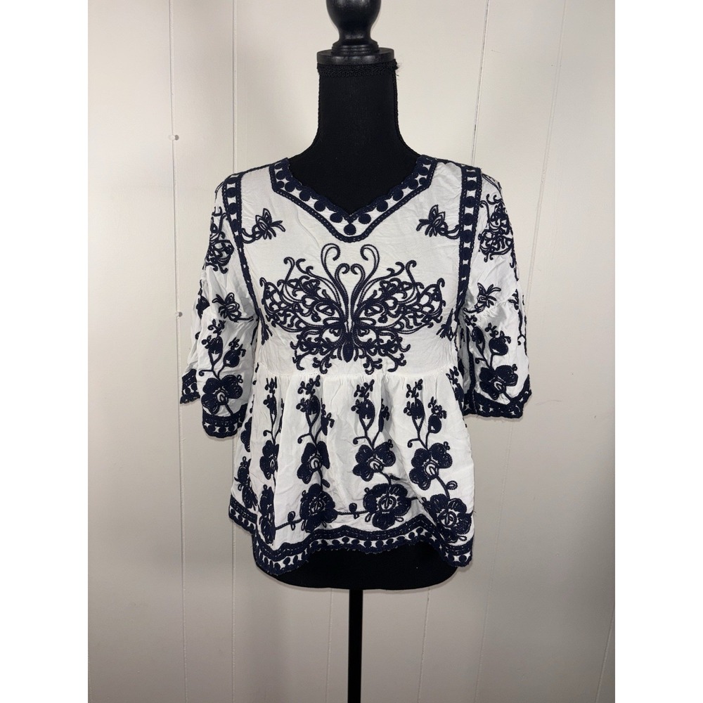 Anthropologie Kindred Embroidered Floral Butterfly Boho Peasant Top Size S White